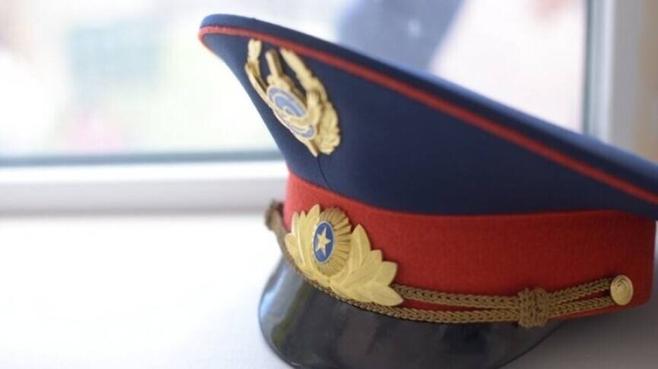 В ВКО уволили подозреваемого в хулиганстве полицейского и покрывавших его коллег