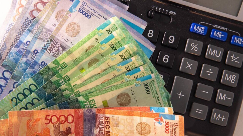 Почти 1000 студентов в Павлодаре не повысили стипендию с начала учебного года. В дело вмешались прокуроры