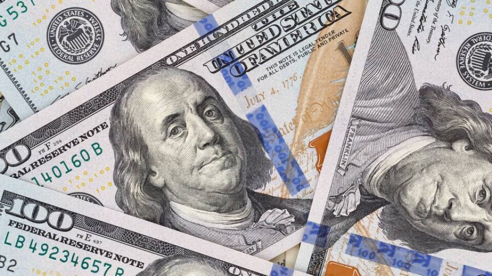 Доллар подорожал на бирже на 2,5 тенге перед выходными