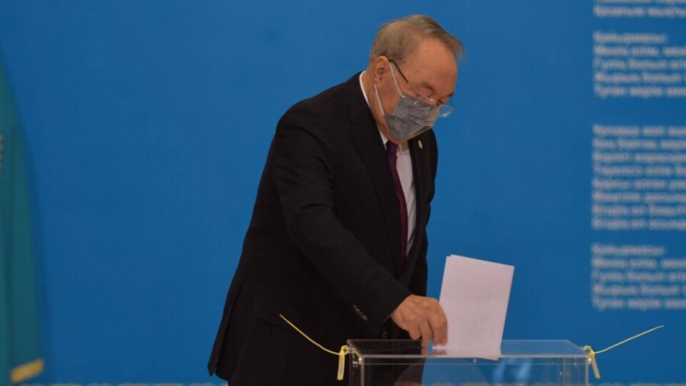 Лидеры пяти партий проголосовали на выборах в мажилис парламента