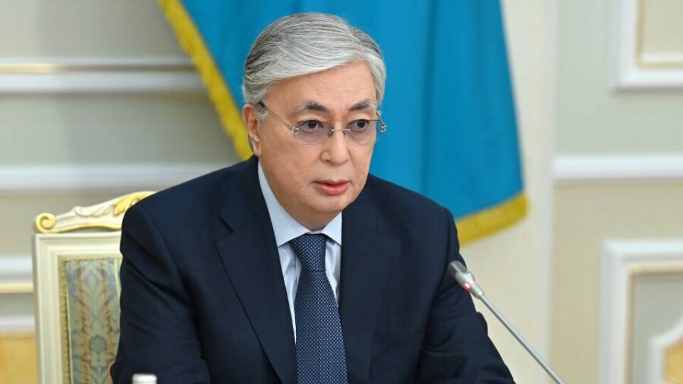 Токаев: Госорганы по-прежнему плодят макулатуру и не умеют общаться с народом