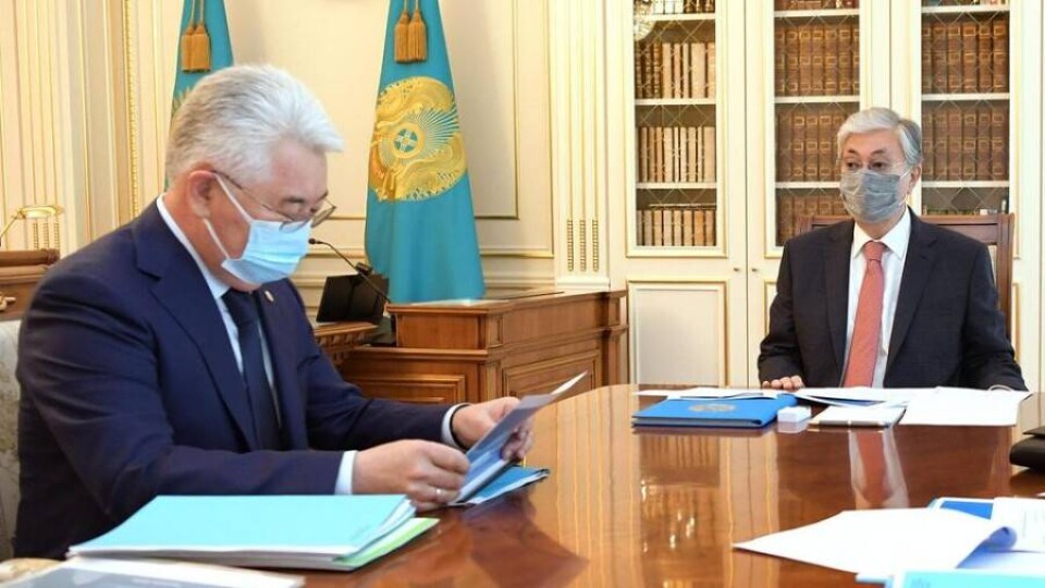Токаев дал Атамкулову поручения по развитию и реконструкции дорог и строительству арендного жилья