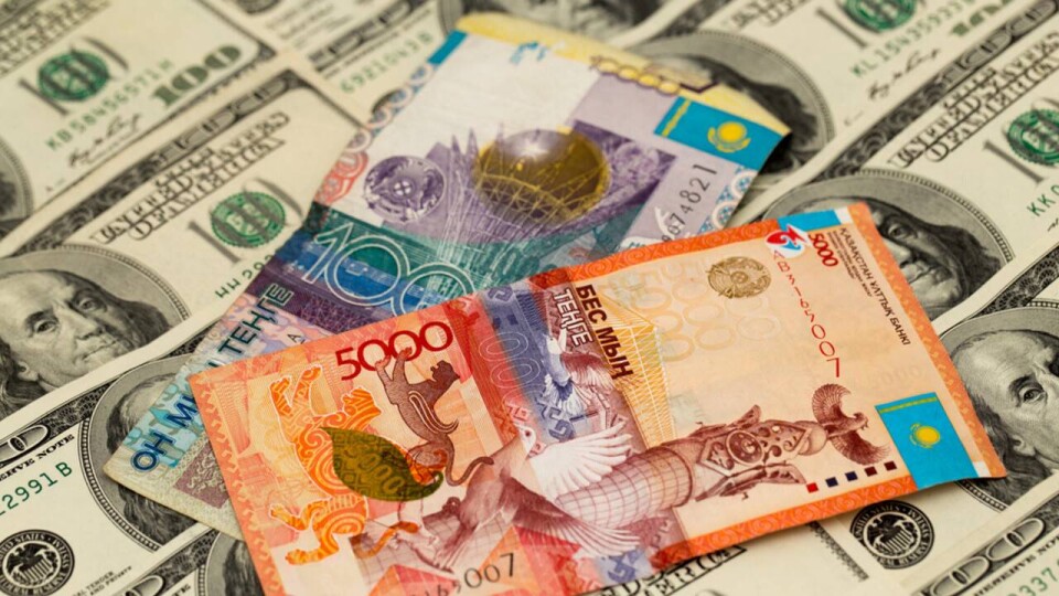Доллар стал ещё дороже к тенге на бирже 5 декабря