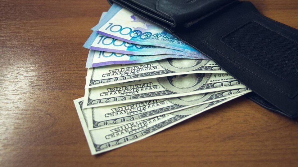 Сколько стоит доллар на бирже и в обменниках Казахстана 7 ноября