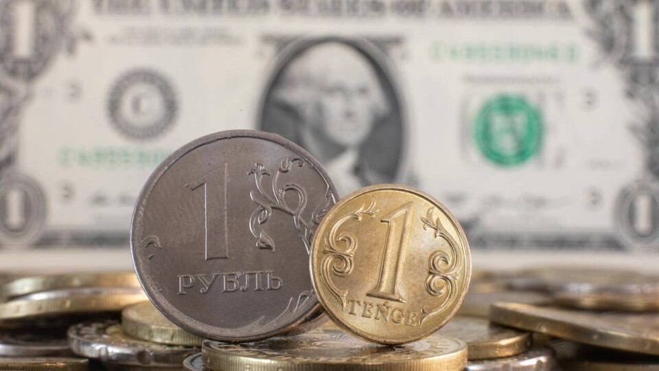 Эксперты финрынка изменили свой прогноз курсов доллара и рубля в сторону укрепления тенге