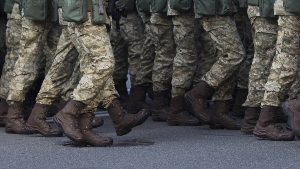 Токаев обратил внимание главы Минобороны на вопросы повышения боеготовности ВС РК