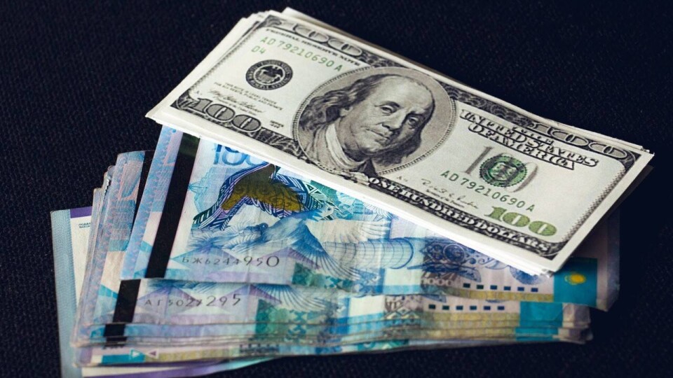 Курс доллара вырос на 2 тенге на биржевых торгах 4 марта
