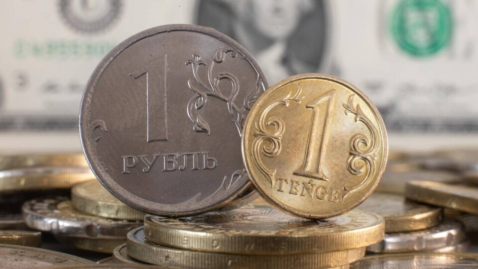 Рубль ослаб в июне к доллару и тенге. Что может помочь российской валюте укрепиться