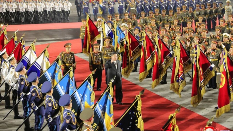 Северная Корея продемонстрировала свой ядерный арсенал и новые беспилотники на военном параде