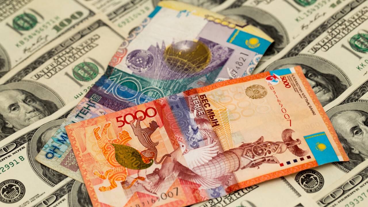 Курс доллара к тенге вырос на торгах 26 августа