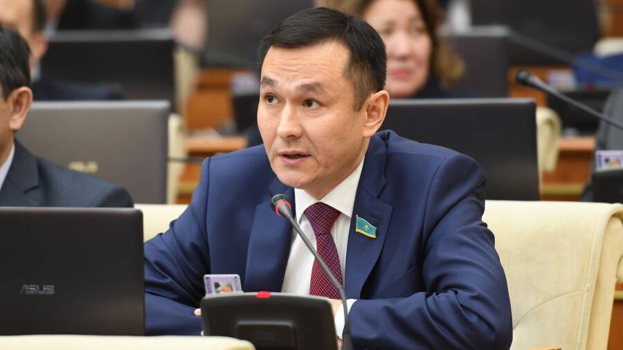Создать государственные банки в аграрной и промышленной сферах предложили в НПК