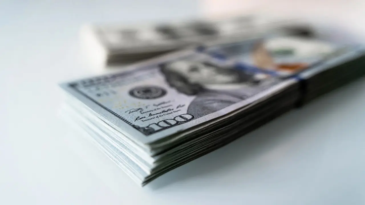 Курс доллара упал до 501 тенге на бирже 30 января