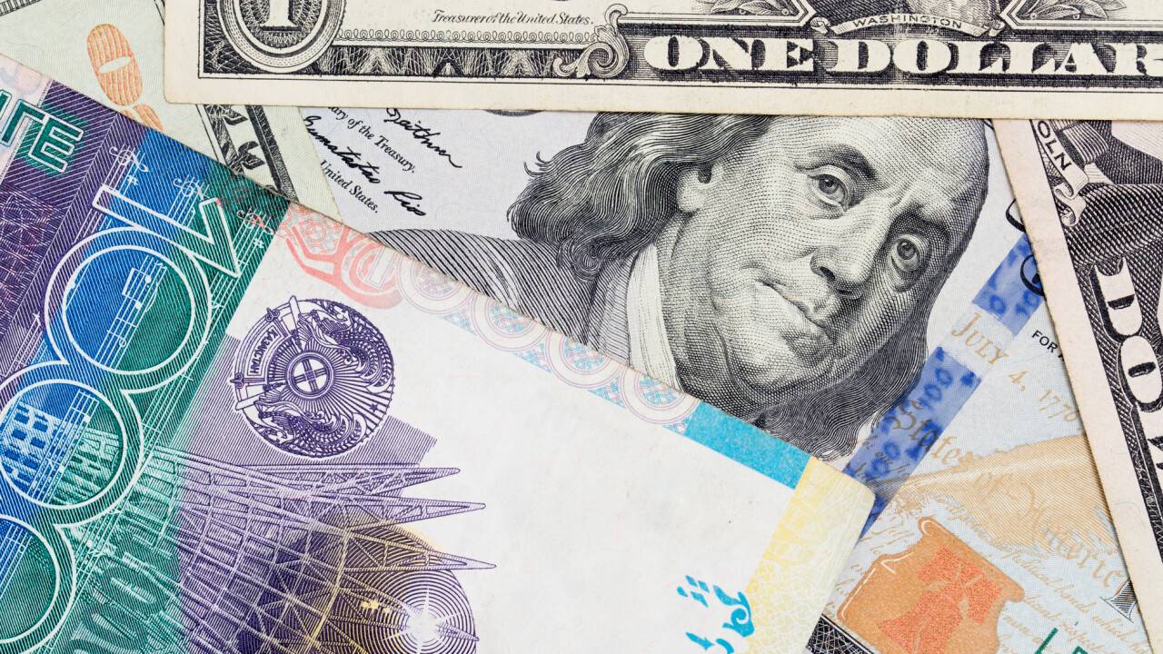 Курс доллара вырос к тенге на бирже 19 декабря