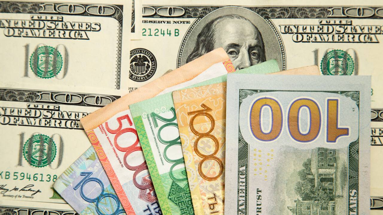 Сколько стоят рубль и доллар в Казахстане 18 октября