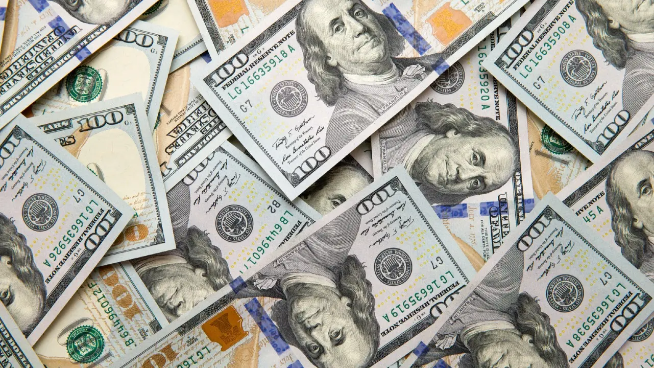 Курс доллара вырос на бирже 11 ноября