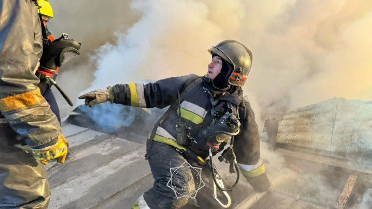 Пожар в Астане / Фото МЧС РК