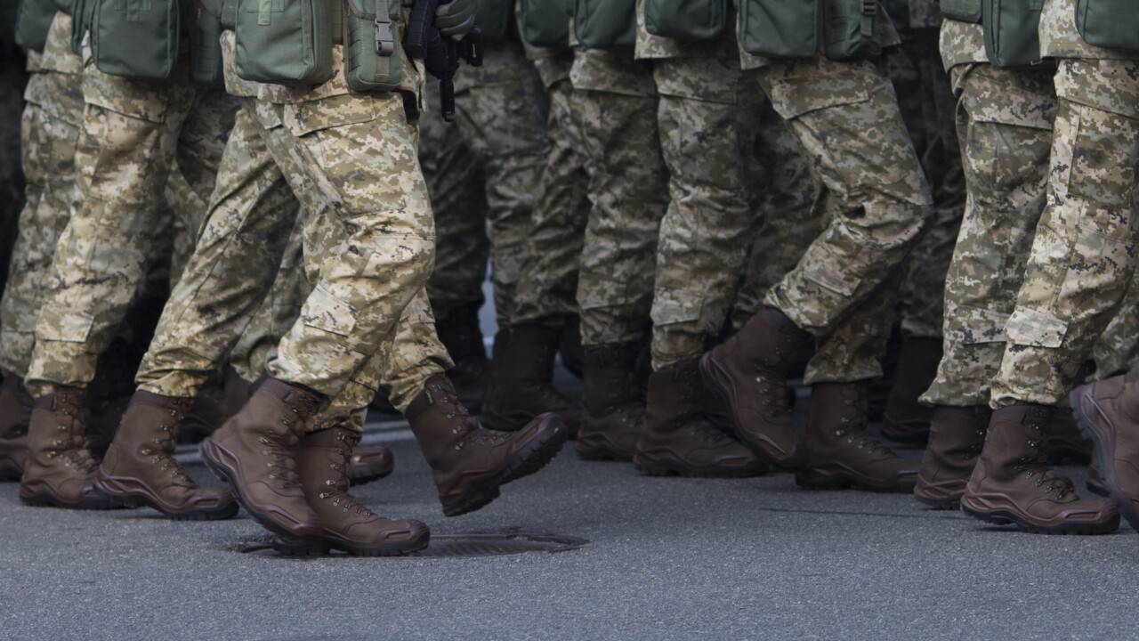 Токаев обратил внимание главы Минобороны на вопросы повышения боеготовности ВС РК