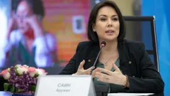 Аружан Саин: Все казахстанские школьники должны получать форму и питание бесплатно