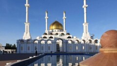 Токаев поздравил казахстанцев с праздником Ораза айт