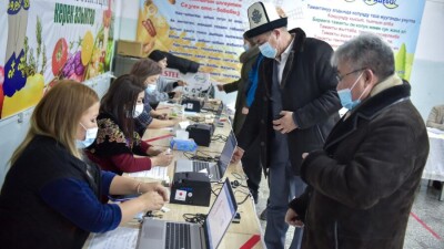 Президентские выборы в Кыргызстане: ЦИК заявила о готовности отменить итоги голосования