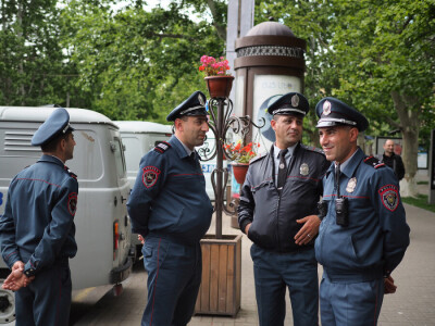 В Армении отменили военное положение. Страна готовится к досрочным парламентским выборам