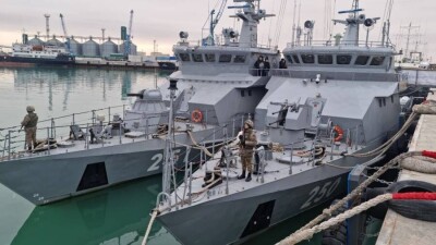 Военно-морские силы Казахстана проводят учения в Каспийском море