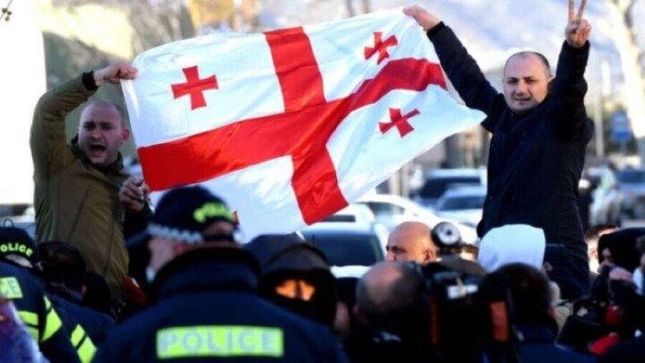 Новые протесты в Грузии: что происходит и кому это выгодно