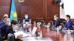 Чиновников на работе заставили носить маски и запретили проводить очные заседания