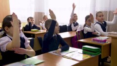Токаев поздравил учителей и школьников с Днём знаний