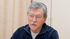 Токаев наградил актёра Досхана Жолжаксынова орденом "Отан"