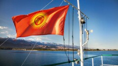 Жапаров запретил закрывать пляжи пансионатов Иссык-Куля для местных жителей