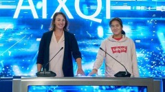 Теннисистки Ярослава Шведова и Жибек Куламбаева открыли торги ценных бумаг на AIX