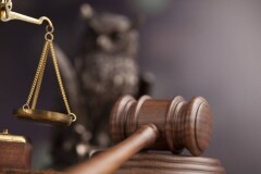 В мажилисе предложили запретить журналистам и блогерам писать о судебных процессах