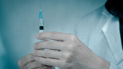 В Литве пожилая женщина умерла после прививки вакциной Pfizer. Врачи не связывают смерть с вакцинацией
