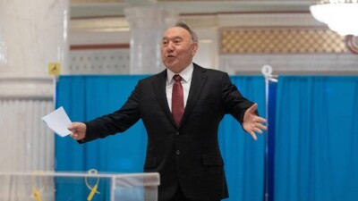 Автор книги о Трагическом январе: Назарбаев хотел вернуться на пост президента на три года