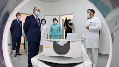 Токаев посетил Центр ядерной медицины. Здесь смогут выявлять рак на ранних стадиях