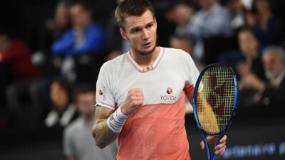 Уимблдон: Александр Бублик и Елена Рыбакина прошли в следующий раунд