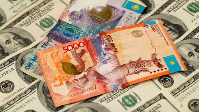 Доллар подорожал на KASE за сутки на 28 тенге