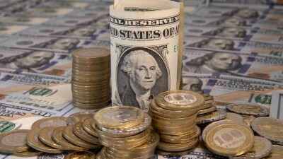 Сколько стоят доллар и рубль в Казахстане перед выходным днём