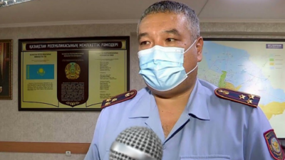 "Требует покупать ему дорогие вещи". В Шымкенте главу местной полиции освободят от должности