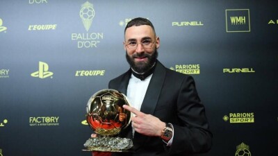 Футболист "Реала" Карим Бензема стал обладателем "Золотого мяча"