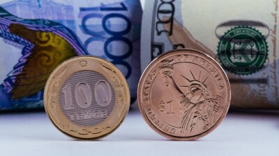 Курс доллара зафиксировался на отметке 458 тенге