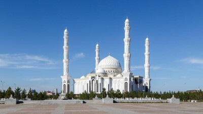 Токаев поздравил казахcтанцев с праздником Ораза айт