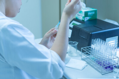 В Казахстане за сутки зарегистрировали 2586 случаев заражения Covid-19, в Алматы – больше 700