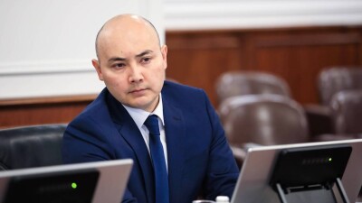 Министр нацэкономики Куантыров получил замечание за затягивание программы модернизации ЖКХ
