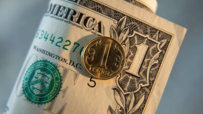 Почти на 5 тенге подорожал доллар на бирже