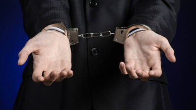 В Атырауской области чиновника подозревают в хищении при строительстве школы и спорткомплекса