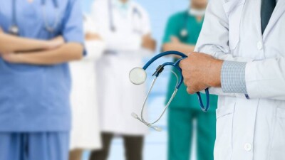 "Пандемия заставила изменить отношение к людям в белых халатах". Министр Цой поздравил медработников с праздником