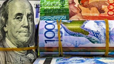 Каким будет официальный курс доллара на выходных