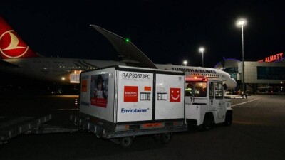 500 тысяч доз китайской вакцины CoronaVac доставили в Казахстан